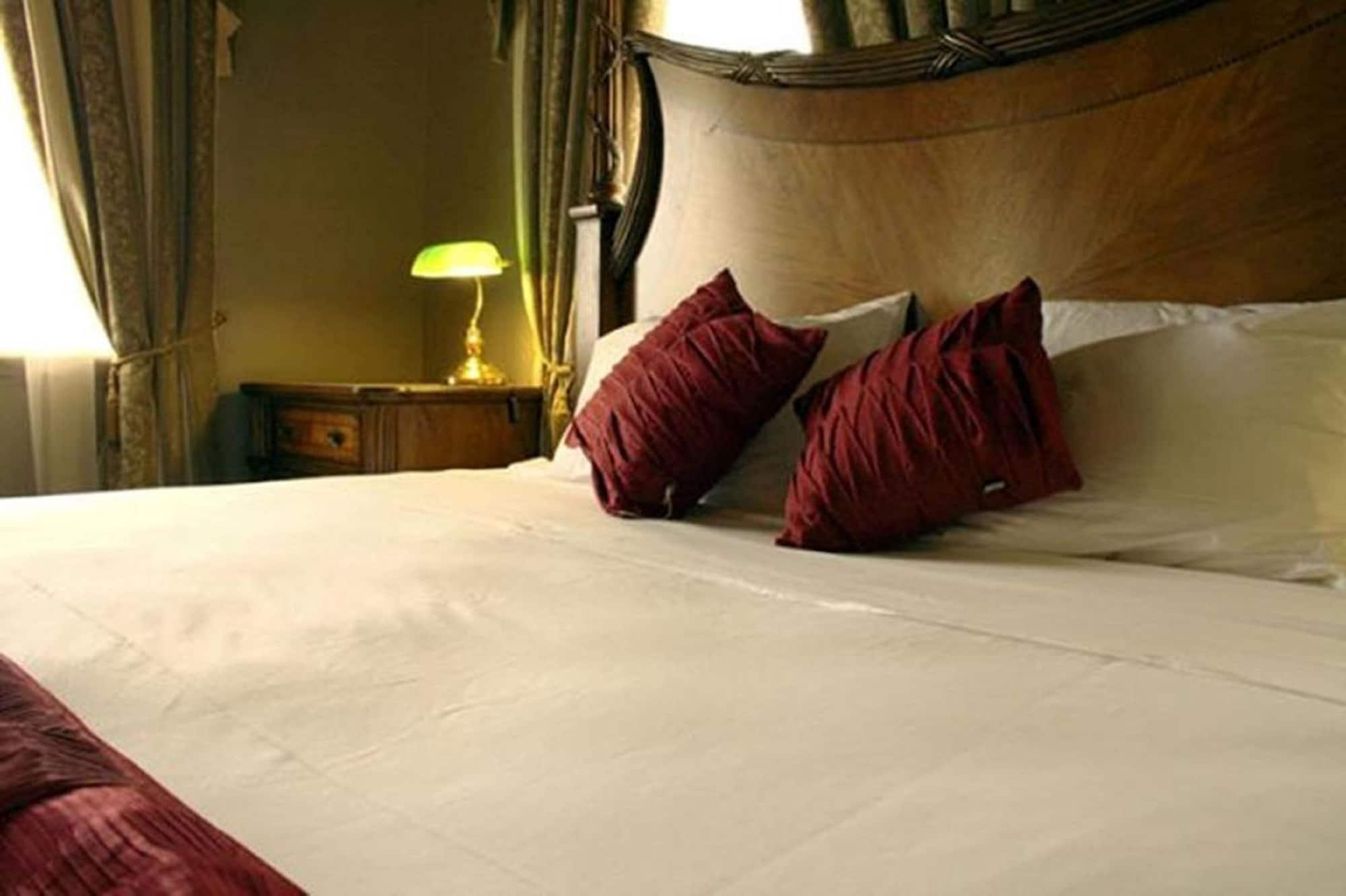 Denison Boutique Hotel 4*
